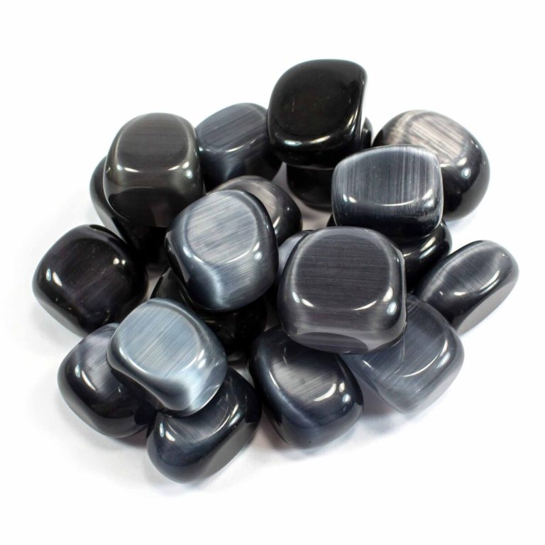 Glanz, Magie und Leichtigkeit: Katzenauge-Schmuck von CrystalScents